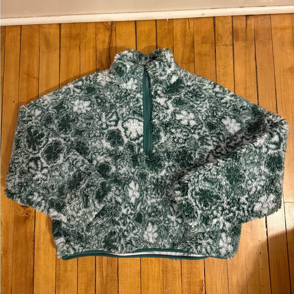 Aritzia TNA Green Floral Sherpa Fleece Half Zip
